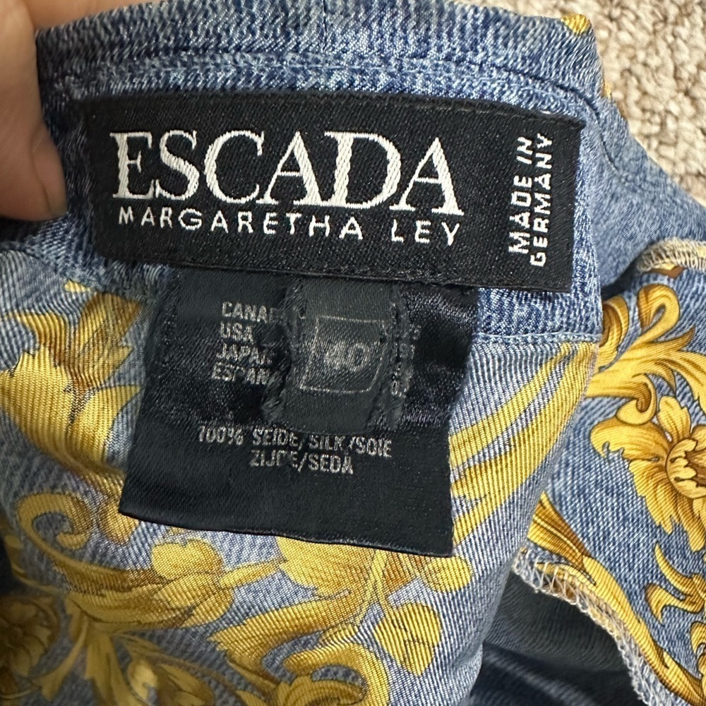 Escada Denim Printed and Gold 100% Silk Blend Top size 40 or medium - Picture 7 of 11